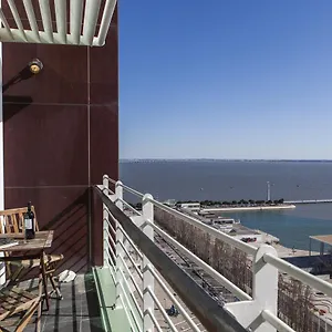 Apartment Rent4rest Parque Nacoes 17th Floor River View, Lisbon